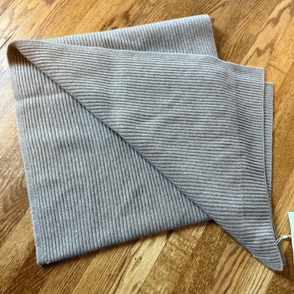 Tory Burch Ribbed Cashmere Oversized Scarf - Picture 9 of 12